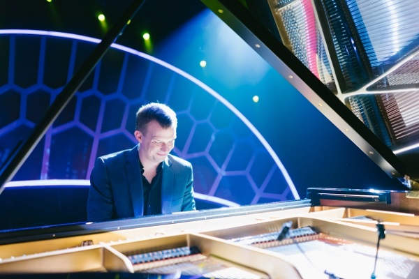 Nghệ sĩ Piano quốc tế Adam Gyorgy đến Việt Nam
